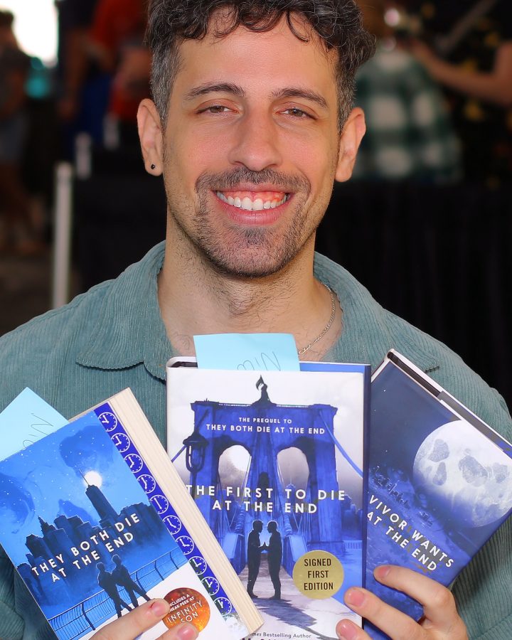 Retrato de Adam Silvera