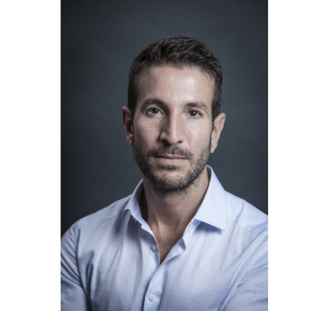 Retrato de Alex Michaelides